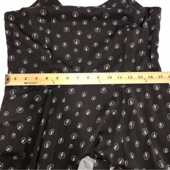 The Flash Sundress By Junkfood Size Large Gray Fit Flare DC Comics Superhero - Picture 7 of 11